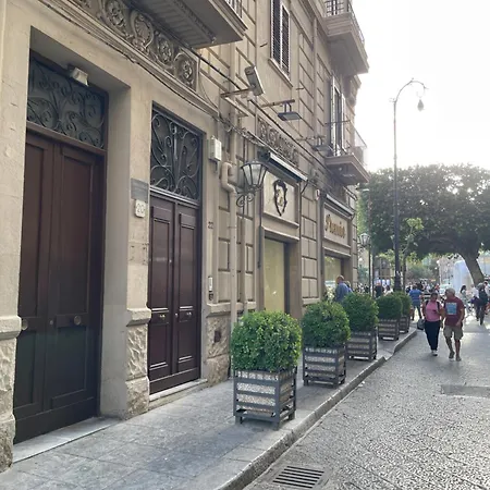 아파트 La Giostra Del Massimo 팔레르모